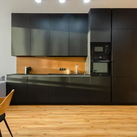 Apartment Petrovdom 6-103 In Rc Yaroslaviv Grad,bulvarno-kudriavska 17b Kyiv